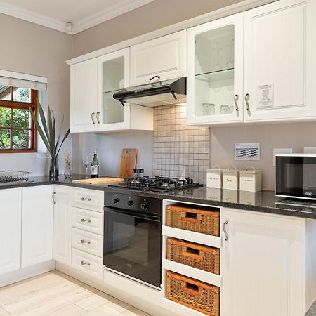 Woodlands Self Catering Hotel Knysna Bagian luar foto