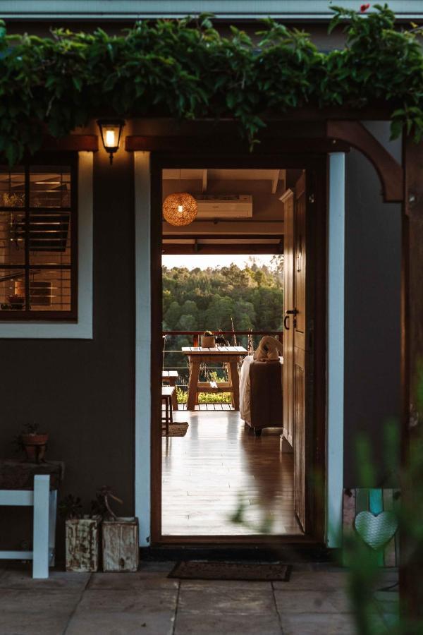 Woodlands Self Catering Hotel Knysna Bagian luar foto
