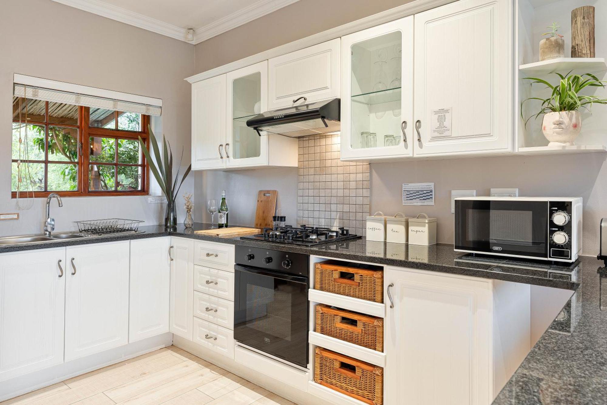 Woodlands Self Catering Hotel Knysna Bagian luar foto
