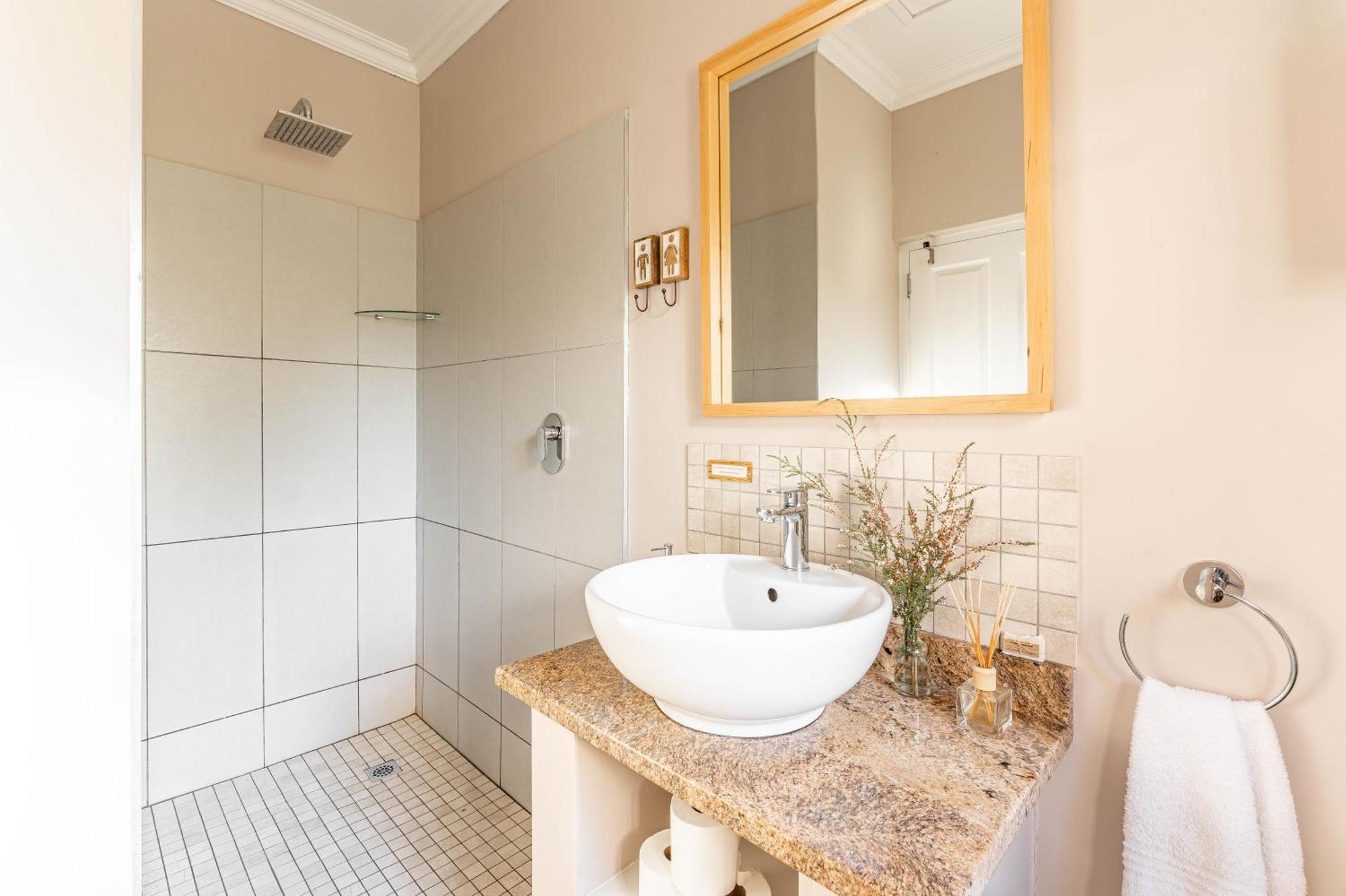 Woodlands Self Catering Hotel Knysna Bagian luar foto